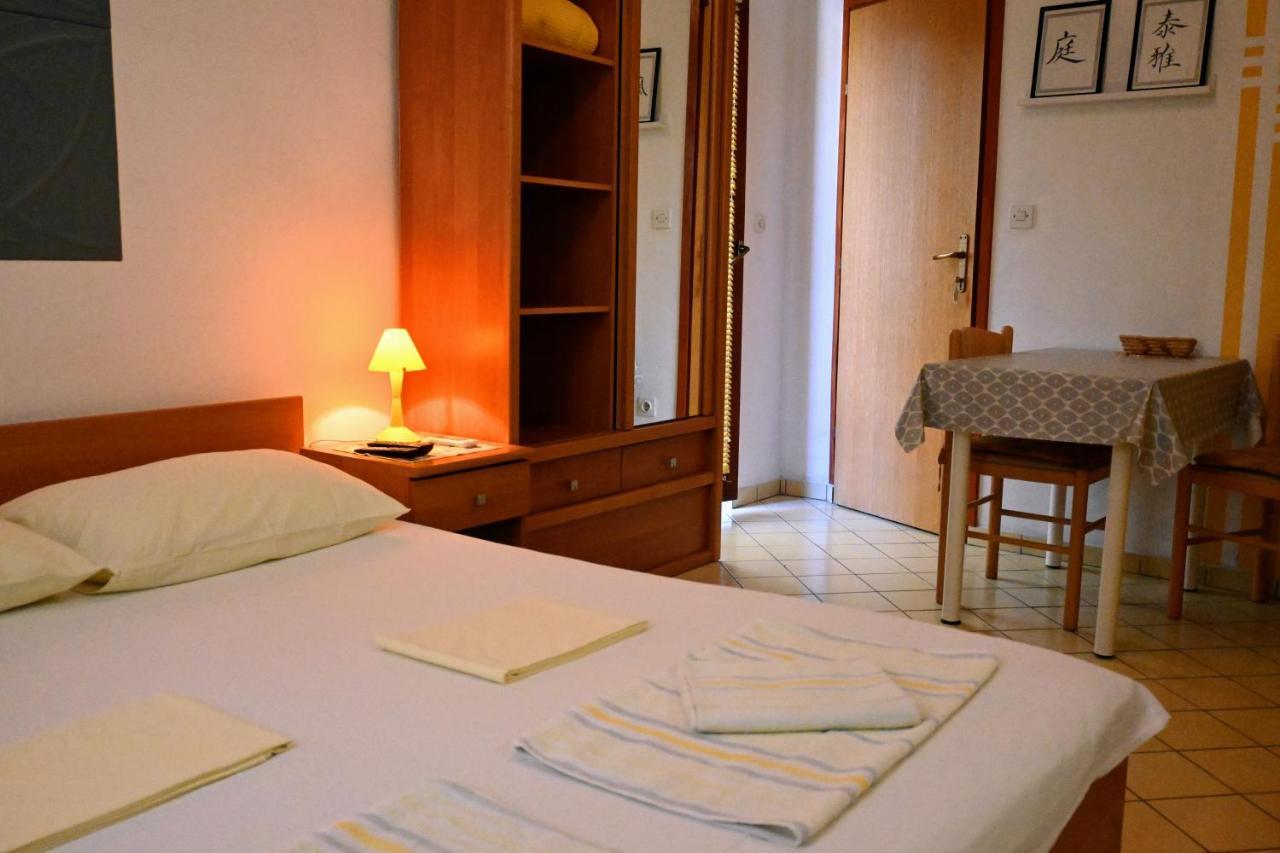 Apartments Tea Pag Đảo Pag Ngoại thất bức ảnh