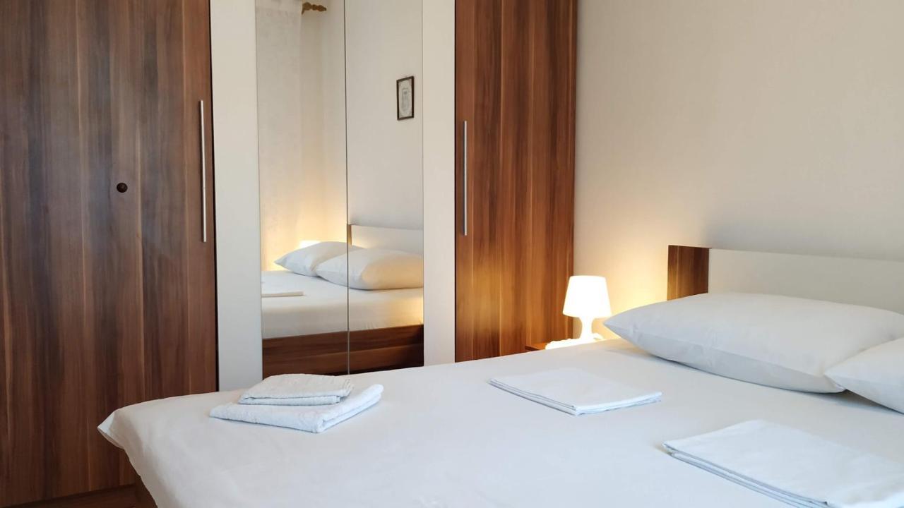 Apartments Tea Pag Đảo Pag Ngoại thất bức ảnh